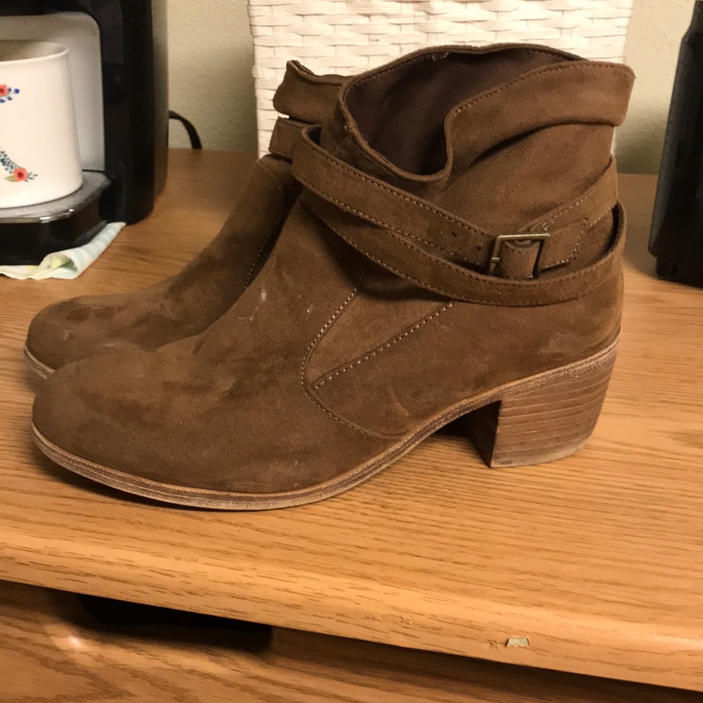 American eagle booties